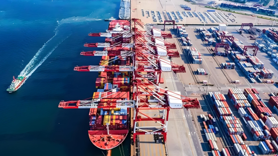 交通运输部延续境外国际集装箱班轮公司非五星旗船舶沿海捎带业务试点政策